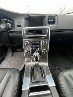 V60 Plagin Hibryd 2.4 D6 AWD - 7