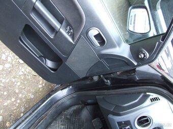 Prodám náhradní díly Ford Fusion 1.4 benzín Facelift 2009 - 7