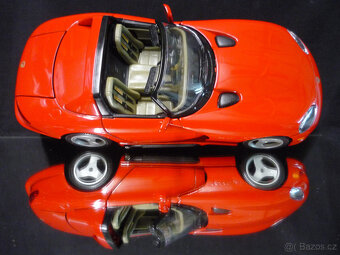 Dodge Viper RT/10 červený Bburago 1/18 - 7