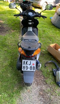 Skutr Honda X8R-X 70cc - 7