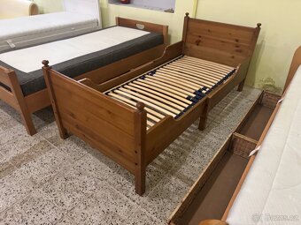 Hezká dřevěná postel-jednolůžko 80x190 IKEA LEKSVIK - 7