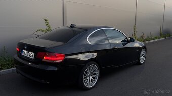 BMW E92 Coupé 330d • 170 kW + chip Automat Slušná výbava - 7