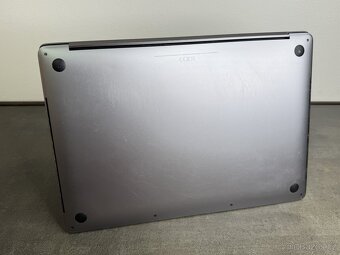MacBook Pro 15'' 2019 / i9 / 32GB / 512GB SSD / Space Gray - 7