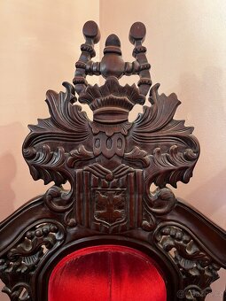 Luxusní řezbované královské křeslo LVÍ HLAVY - 7