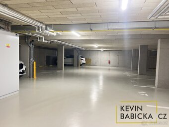 Pronájem garážového stání, ul. Kumpoštova, Brno - 7
