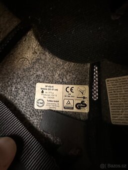 Jezdecká vesta Fouganza + helma TCM – dětský komplet (700 Kč - 7