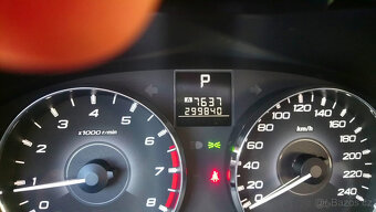 Subaru Legacy Combi 2.5i automat 2011 - 7