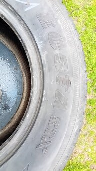 Prodám pneu 255/60R15 Kumho Ecsta STX - 7