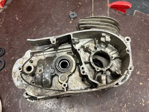 Predám BLOKY MOTORU kártery JAWA ČZ 125/453 - 7