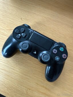 PlayStation 4 Slim – 500GB, vše plně funkční, kosmetické vad - 7