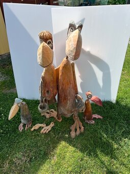 Dubové sochy člunozubce afrického - 7