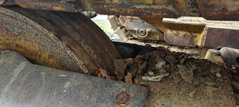 Pásový nakladač CAT 953C - 7