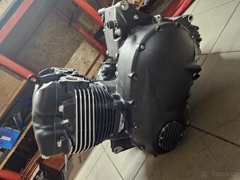 Triumph bonneville 900 motor - 7