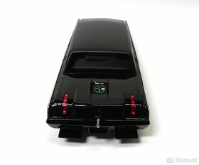 Chrysler Imperial 1966 "Black Beauty" Green Hornet 2011 - 7