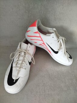 SÁLOVKY NIKE MERCURIAL VAPOR 15 CLUB IC - 7