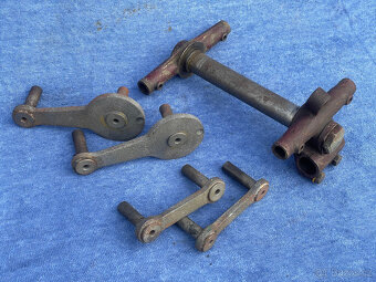 Jawa 250 SPECIÁL/FJ - Krk řízení / vahadla - 7