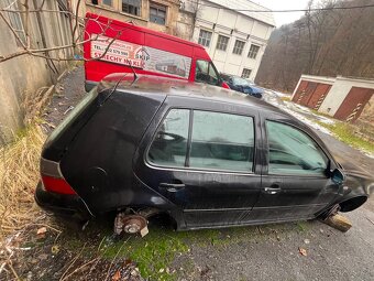 VW Golf 4 na díly celek - 7