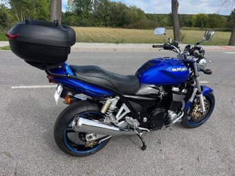 Suzuki GSX 1400 - 7
