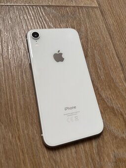 Apple iPhone Xr 64GB bílý - 7