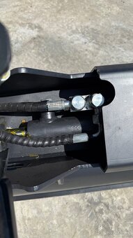 Hydraulická svahovací lžíce MS 03 - 7