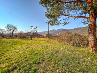 Stavební pozemek určený k výstavbě RD, obec Valtířov - 7