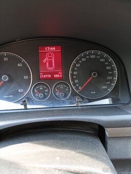 Touran 2.0tdi 7 mist - 7