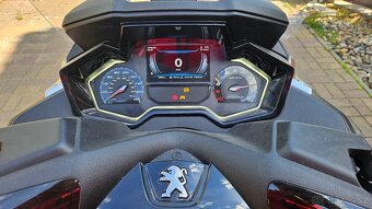 PEUGEOT Metropolis SW 400 - 7