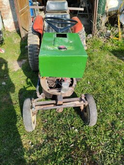 Traktor domácí výroby momentálně nepojízdný, nutno seřídit - 7