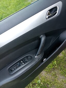 Peugeot 407 coupe - 7