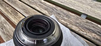 Objektiv Canon RF 24-240 na FF bezzrcadlovku - 7