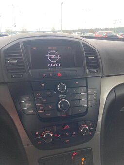 Opel insignia - 7
