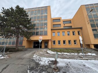 prodám garáž na Proseku P 9 Lovosická zamykatelná - 7