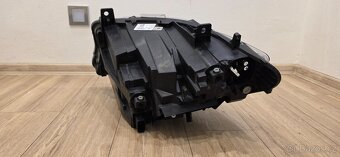 Pravý světlomet LED Sprinter (W907 / W910) - 7