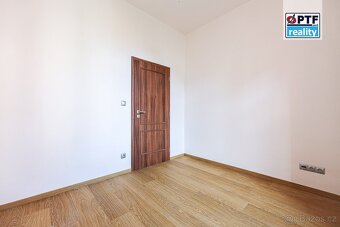 Nadstandardní byt 2+kk plus prostorná pracovna k pronájmu – - 7