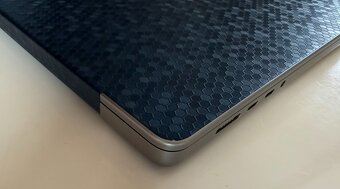 MacBook Pro M1 16” 1TB + příslušenství - 7