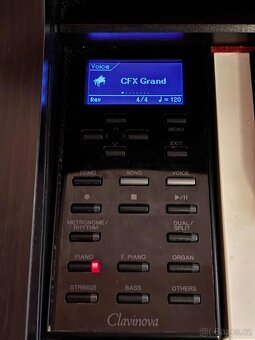 Klavinova Yamaha CLP 575 - 7