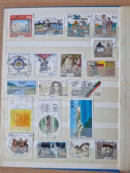 Poštovní známky v albu - 7