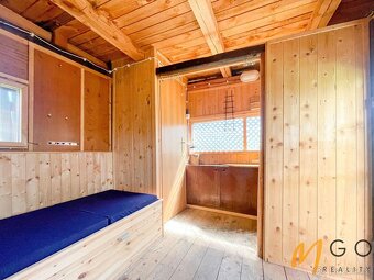 Prodej chaty se slunnou zahradu a vlastním pozemkem 345m2, Ú - 7