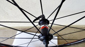 Zapletená silniční kola Mavic Aksium Race - 7