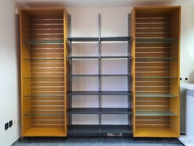 Policová stěna (regál) do prodejny, kanceláře - 7