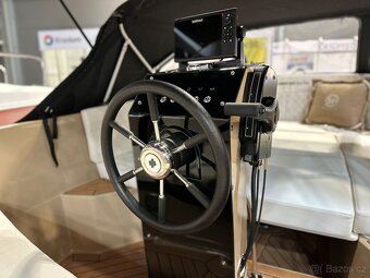 NOVÁ motor.loď Corsiva 505 New Age + Mercury F 60 - 7