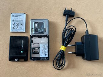 Sony Ericsson C702 - 7