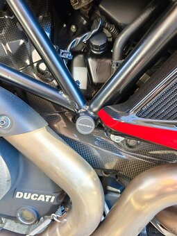 Ducati Diavel Carbon - 7