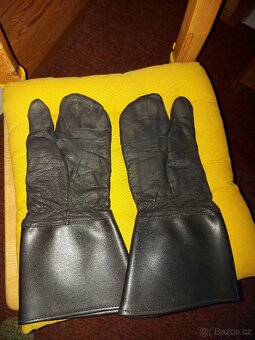 Prodám  přilbu a kožené rukavice - 7