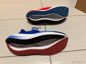 Běžecká obuv Mizuno Neo Vista velikost 46 - 7
