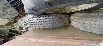 Pneumatiky a kola na traktor a vlečku - 7