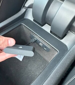 Bezkáblový modul APPLE CAR PLAY / ANDROID AUTO - 7