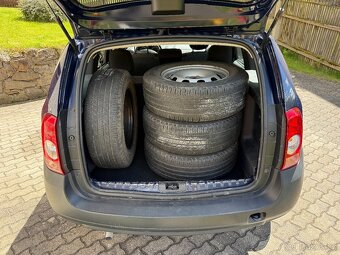 Dacia Duster 4x2, rok 2013, benzín 1.6, najeto jen 83.489 km - 7