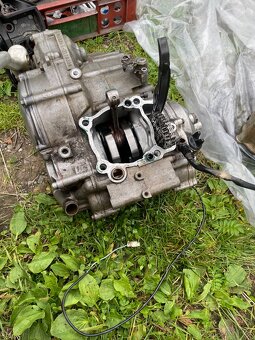 Motor Yamaha yzf 250 - 7