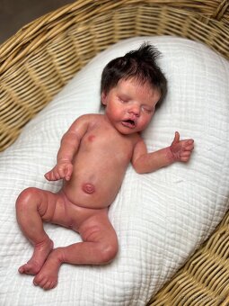 Silikonové reborn miminko. Dá se koupat a vylučuje. - 7